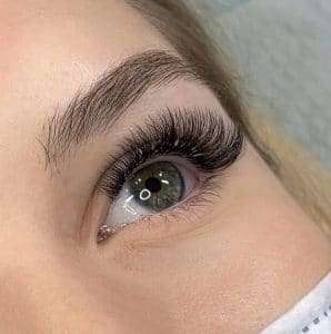 Healed eyelash extension results with long-lasting curl and shape.